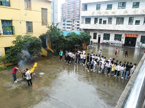 邵陽市華龍中學(xué),邵陽中學(xué)教育,高中教育,師資雄厚,名優(yōu)教師